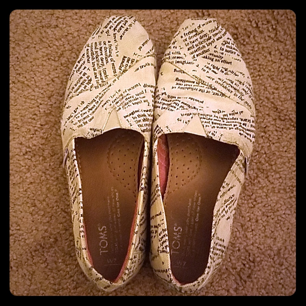 TOMS dictionary slip-ons